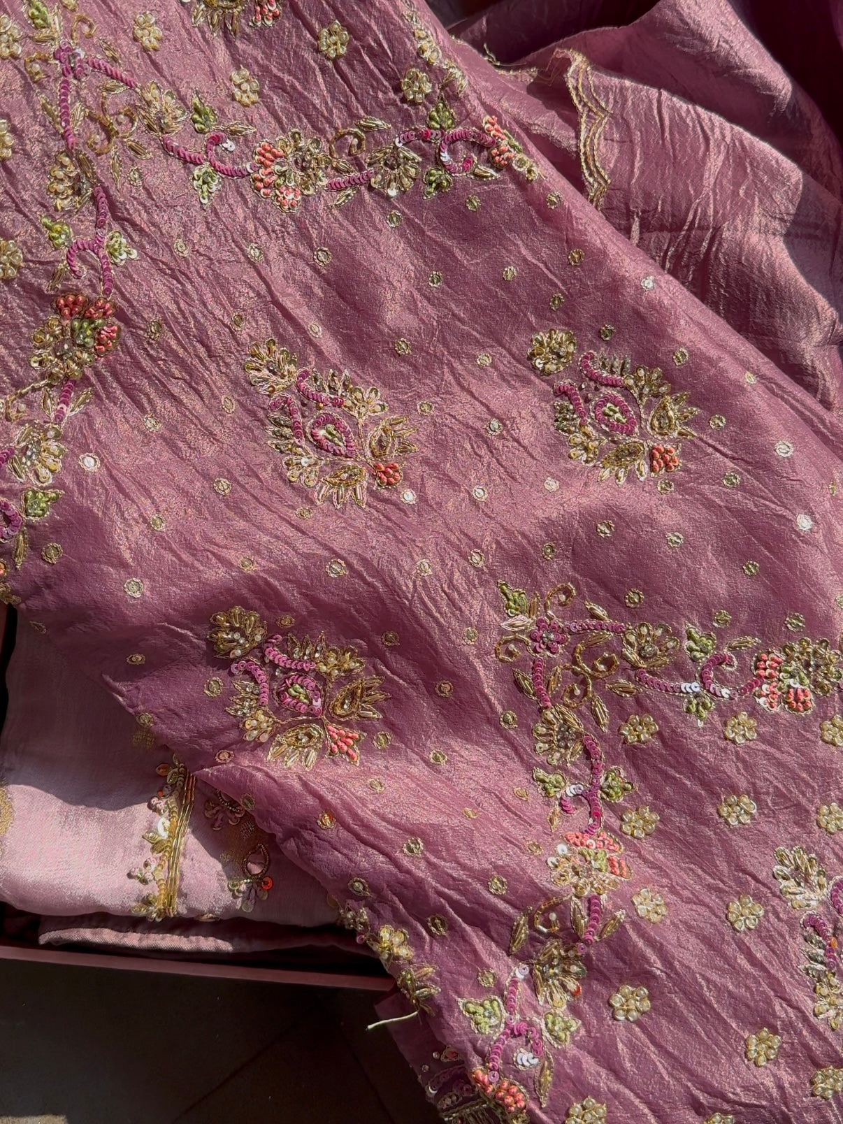 Luxurious Heeramandi suit