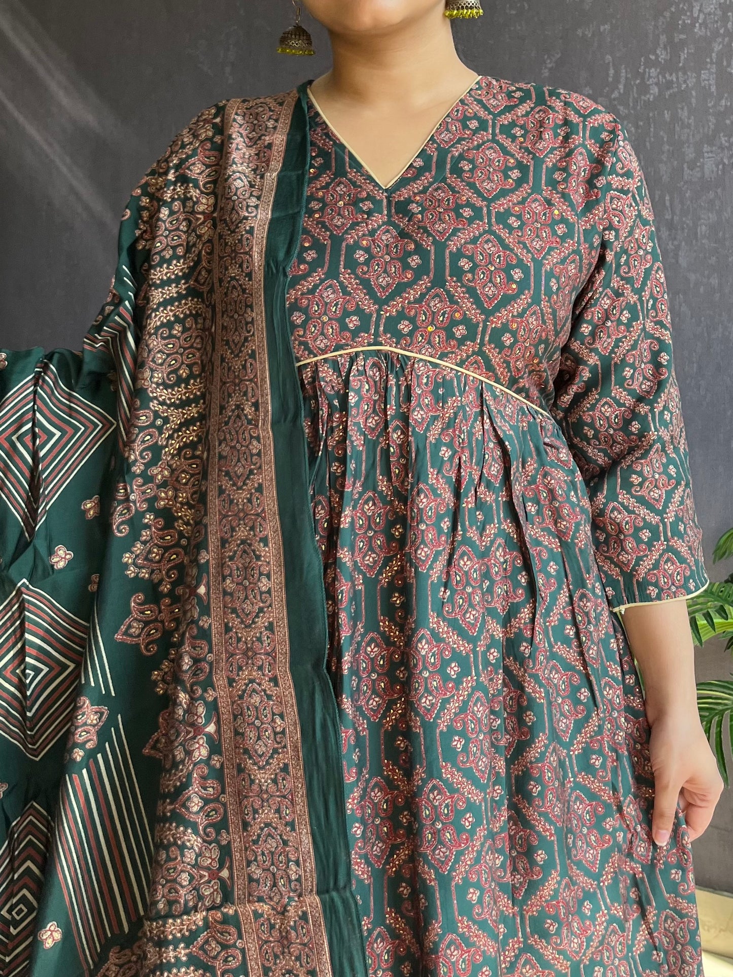 Alia cut printed suit set