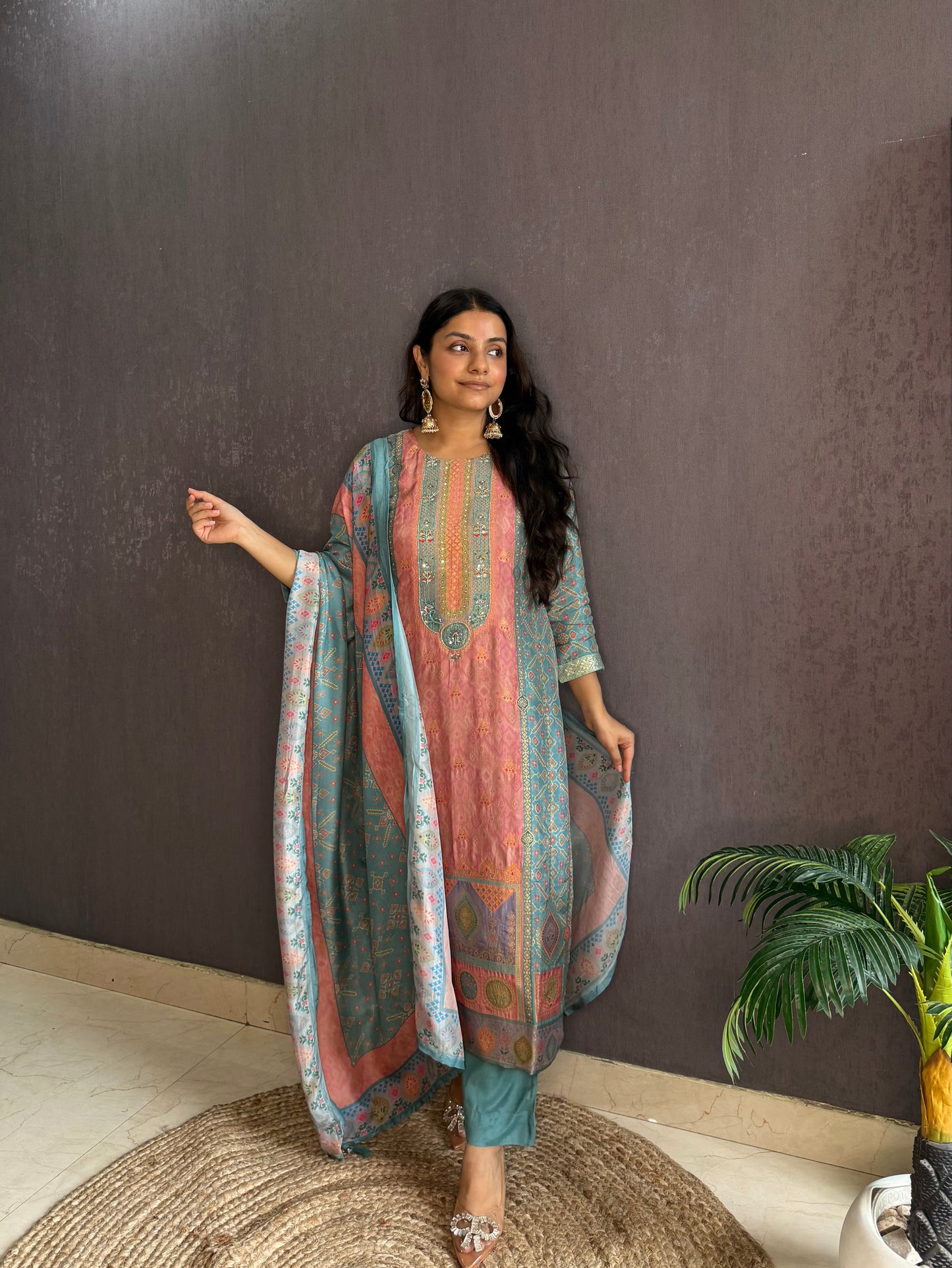 Meenakari Benarsi Handwork suit set