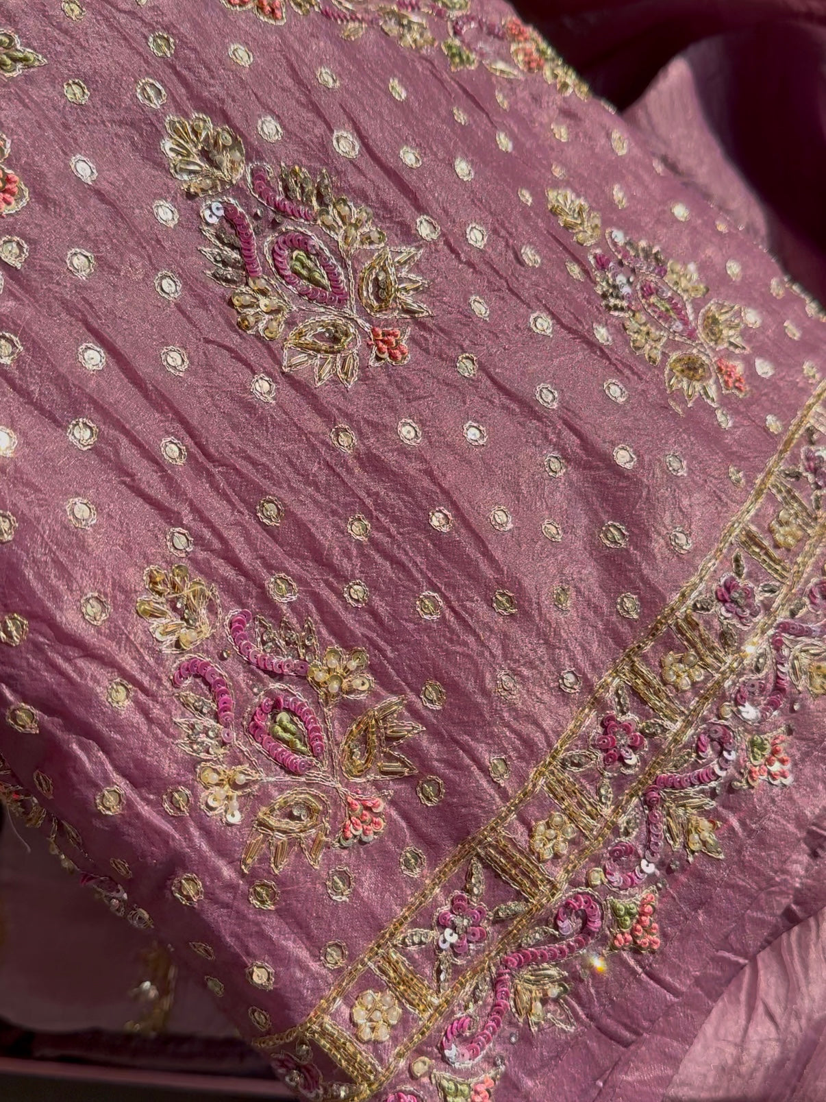 Luxurious Heeramandi suit