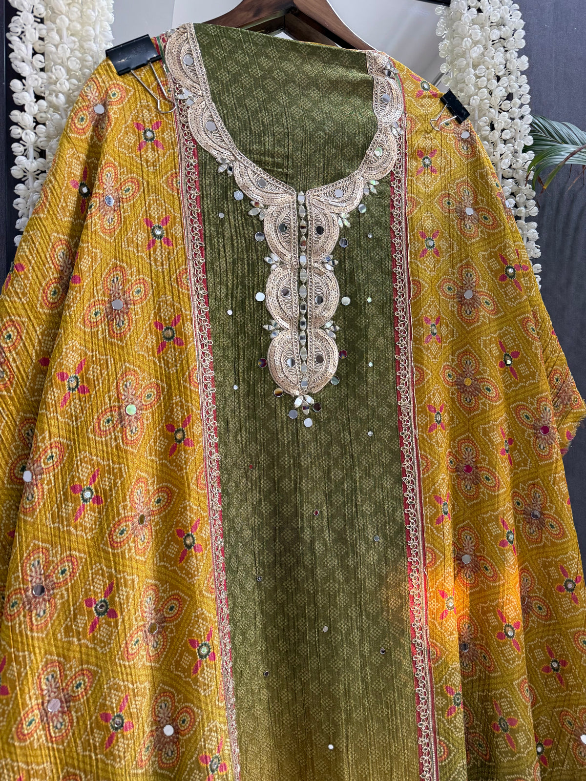 Crush tissue Bandhani ombré suit