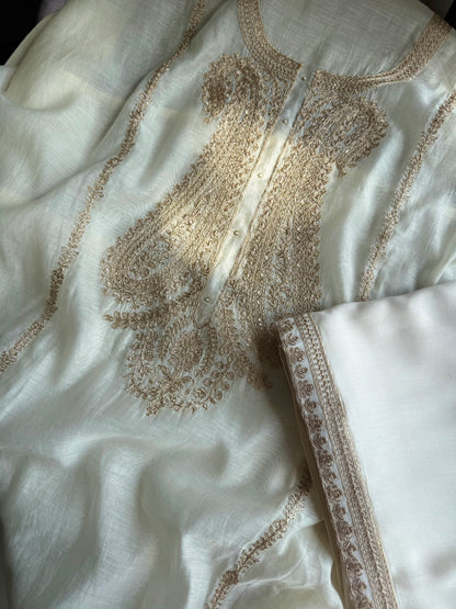 Luxurious Mul chanderi dori sitara suit