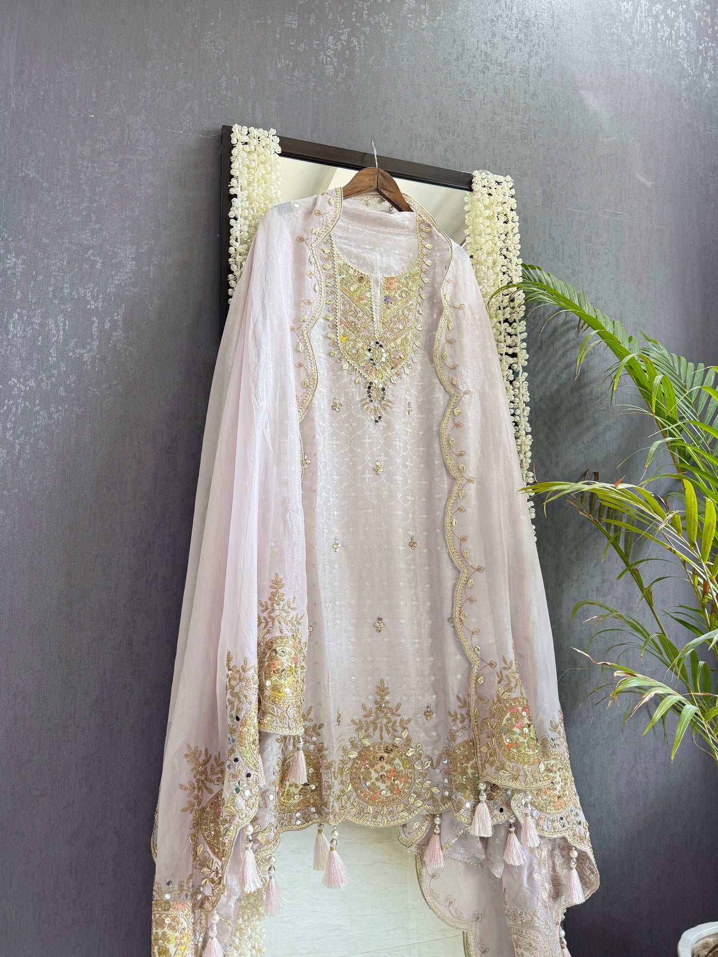 Luxurious Gotapatti Dori work Tissue silk suit