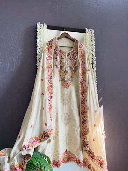 Luxurious dreamy handwork suit