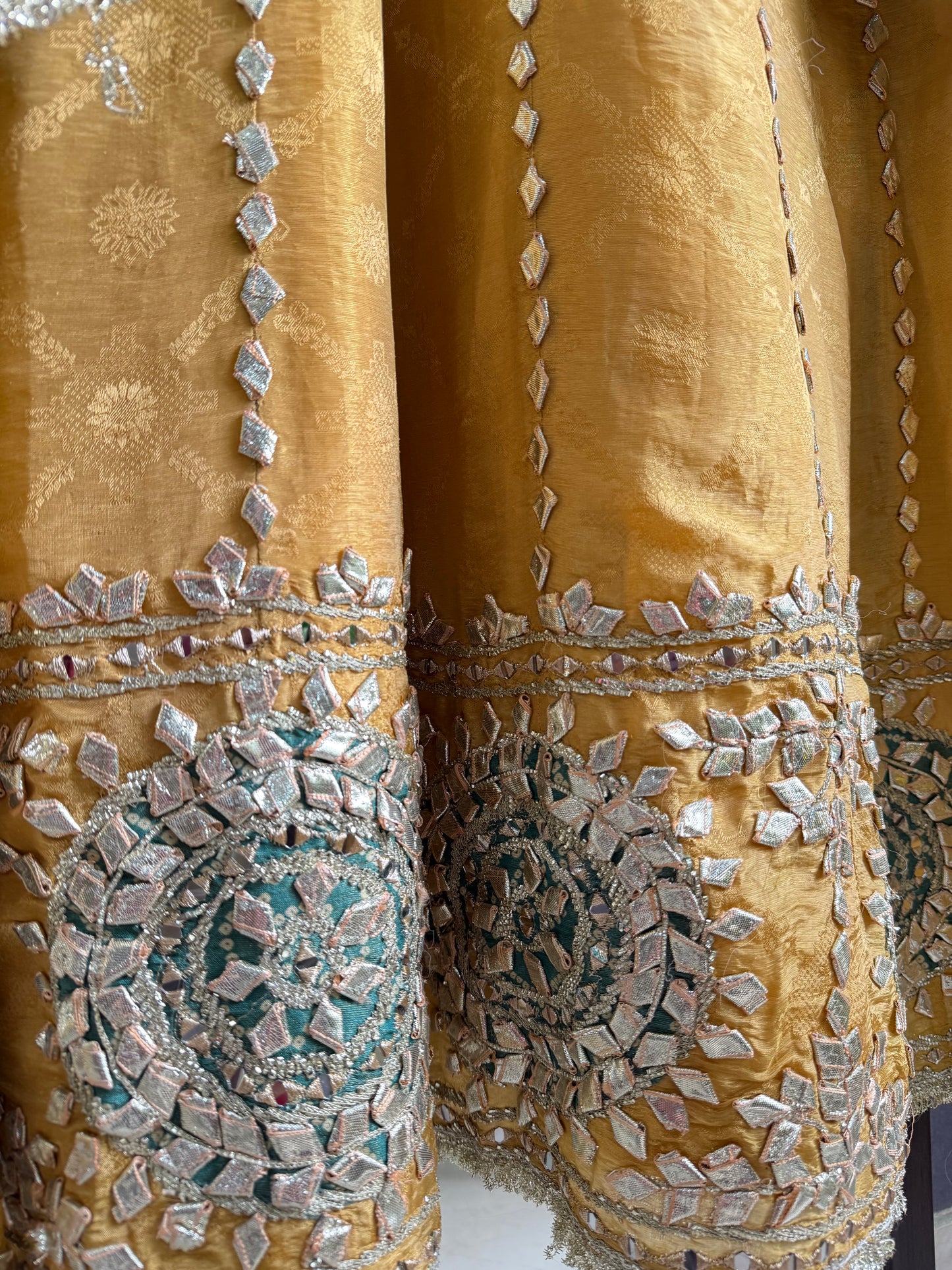 Luxurious Bandhani gotapatti anarkali set