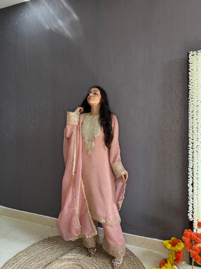 Luxurious crush tissue aari work set