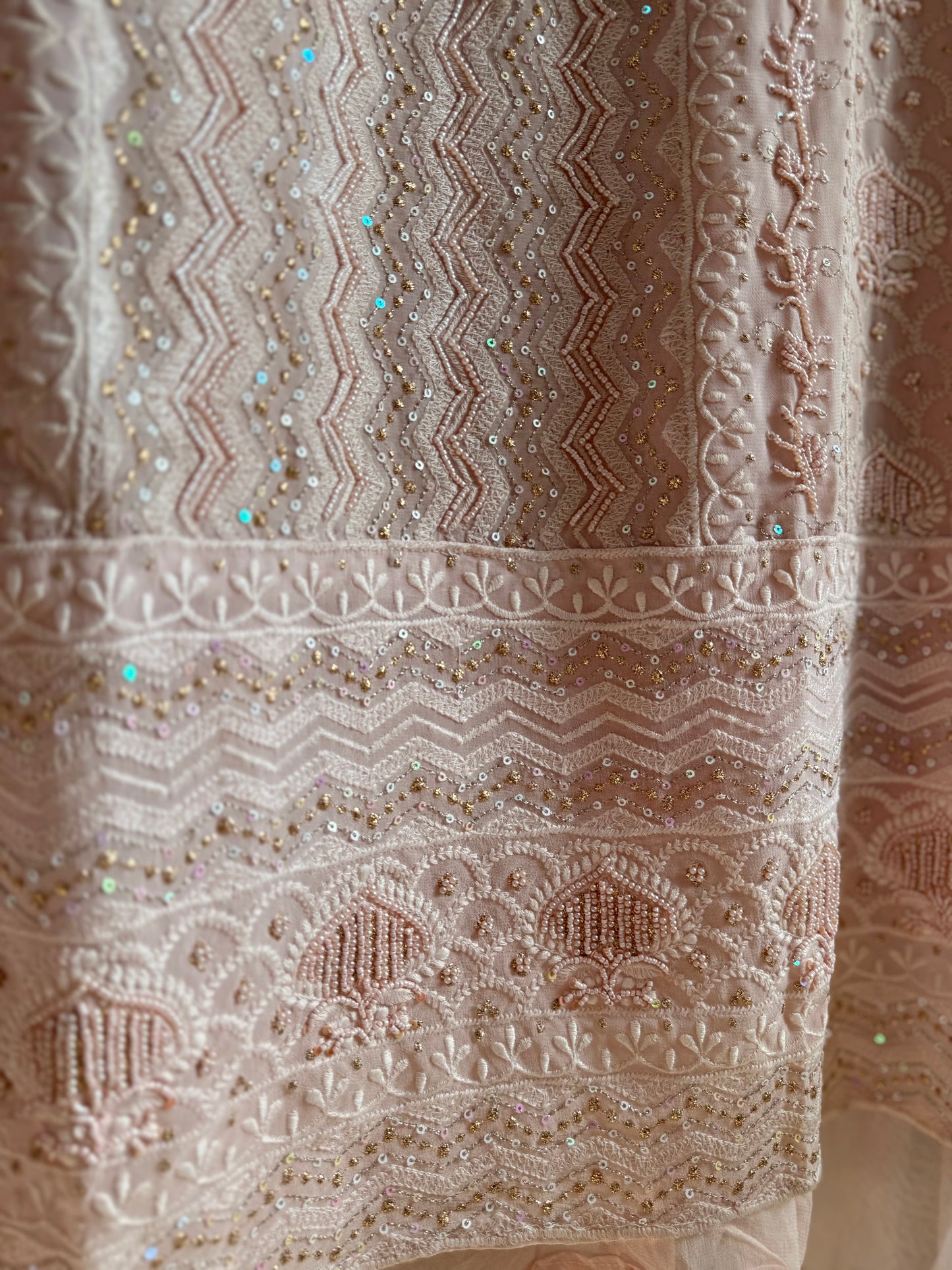 Lucknowi chikankari suit
