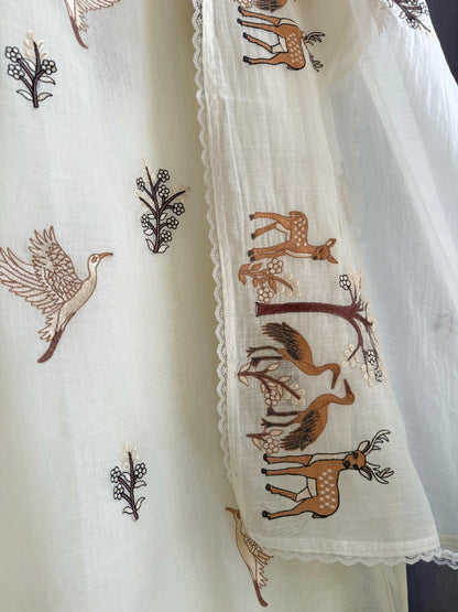 Luxurious Mul chanderi deers swans suit