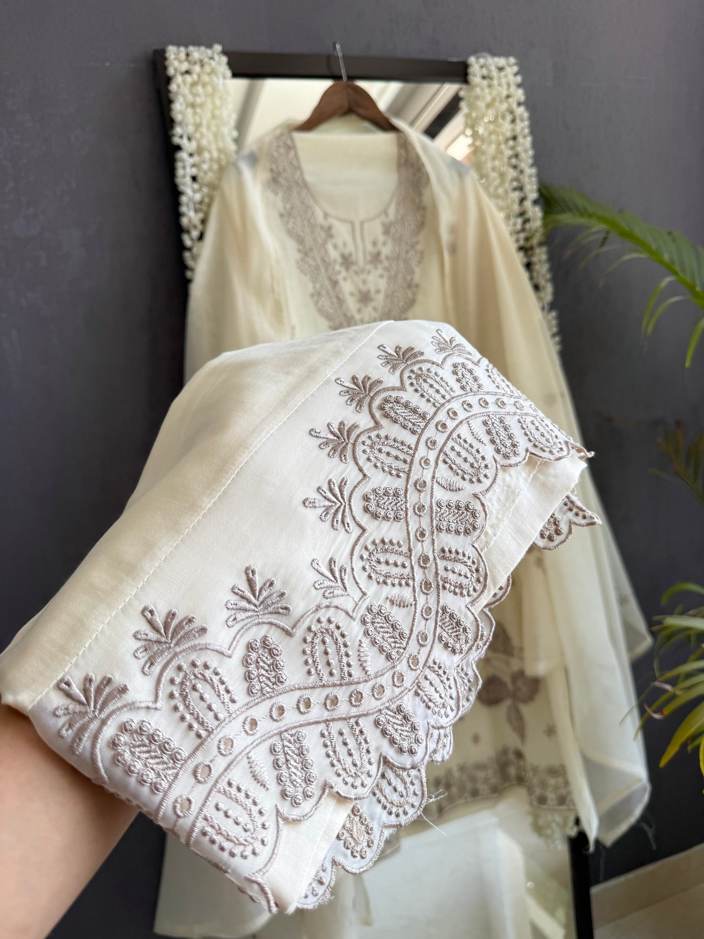 Luxurious Mul chanderi threadwork schiffili suit