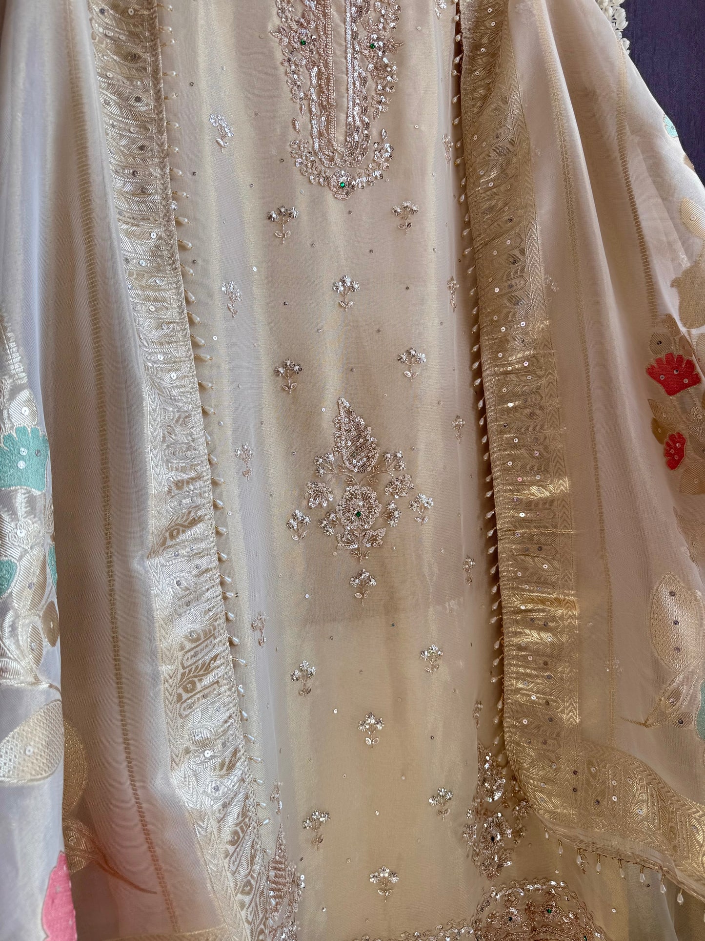 Luxurious handwork suit