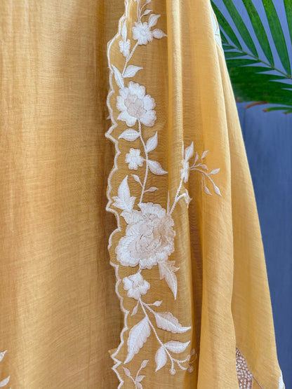 Luxurious Mul chanderi parsi thread suit