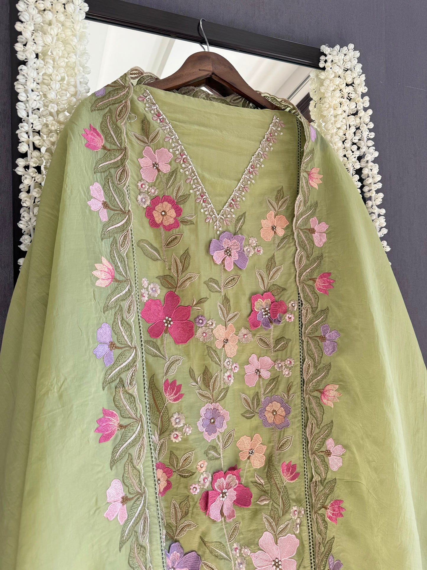 Luxurious organza appliqué work floral suit