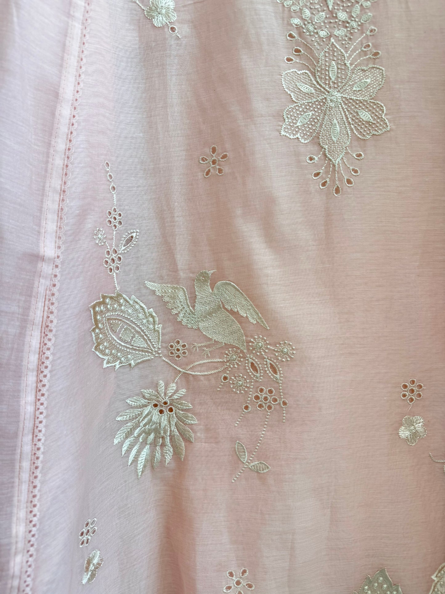 Luxurious Mul chanderi threadwork schiffili suit