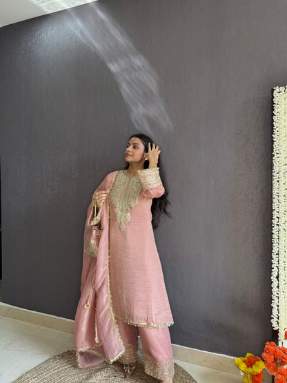 Luxurious crush tissue aari work set