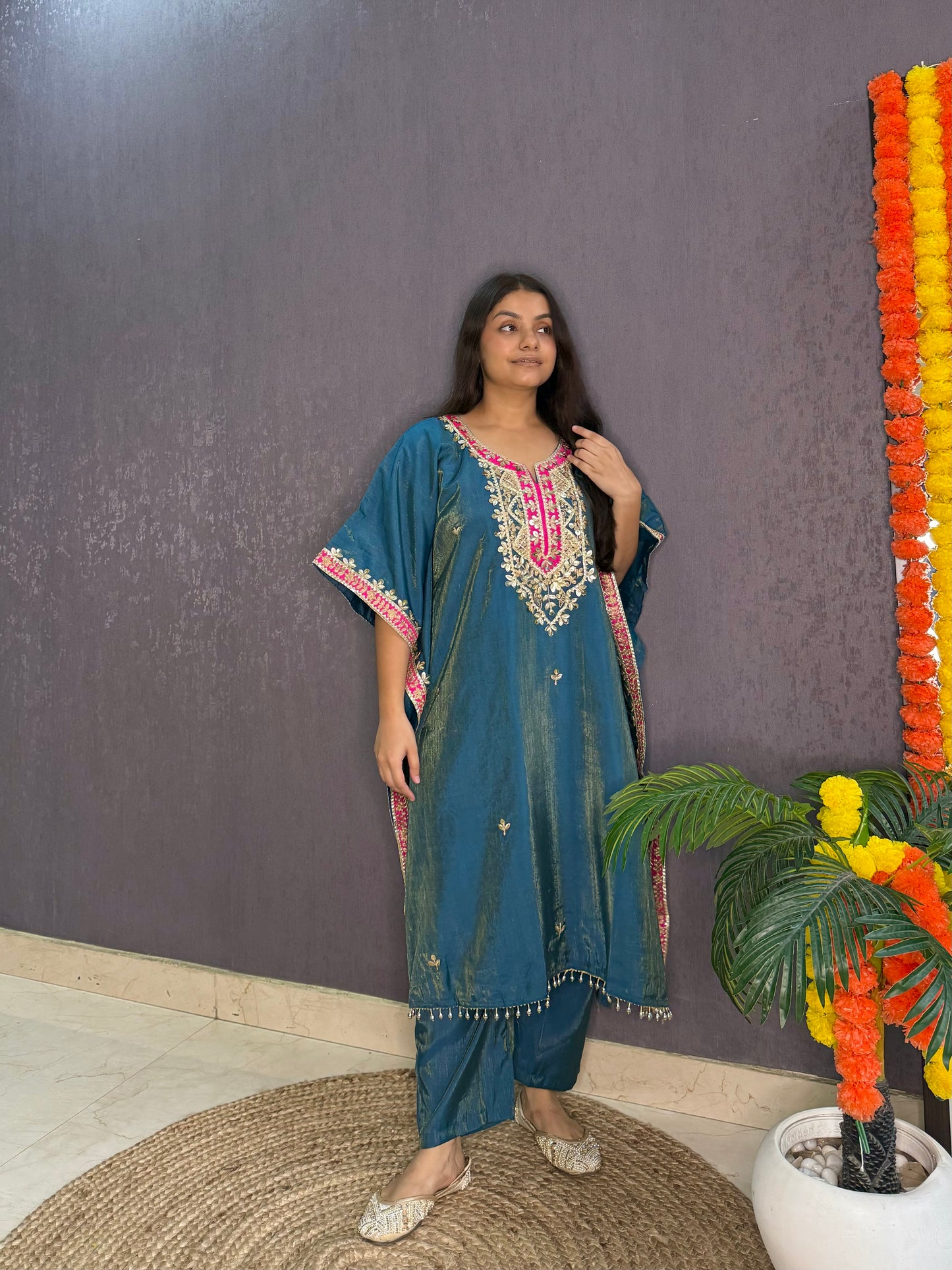 Gotapatti kaftan set