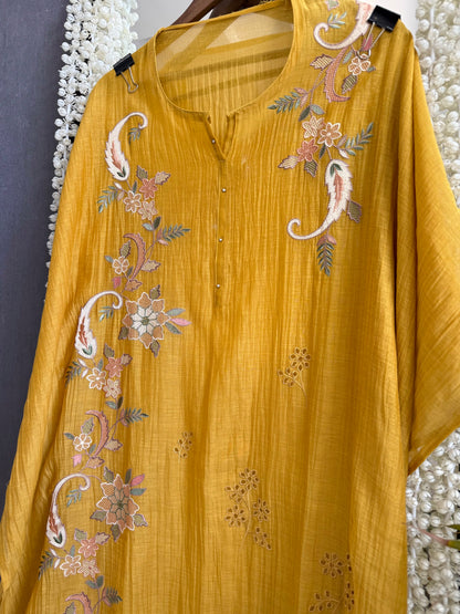 Luxurious Mul chanderi threadwork schiffili suit