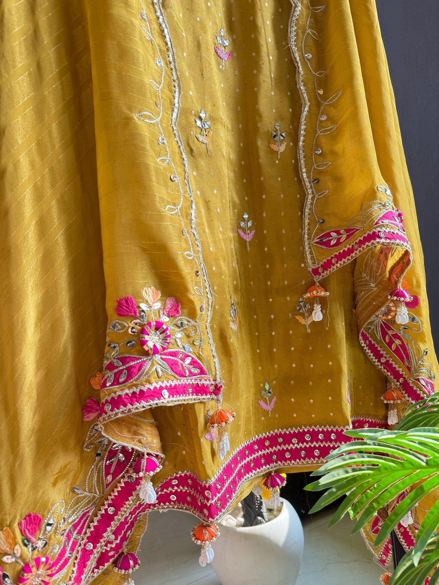 Luxurious Gotapatti Tissue silk suit