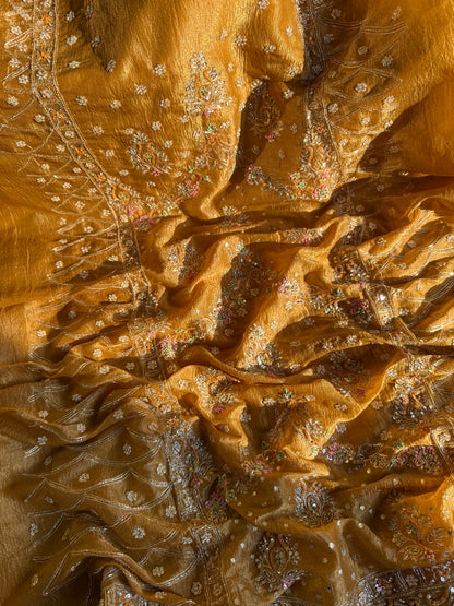 Luxurious Heeramandi suit
