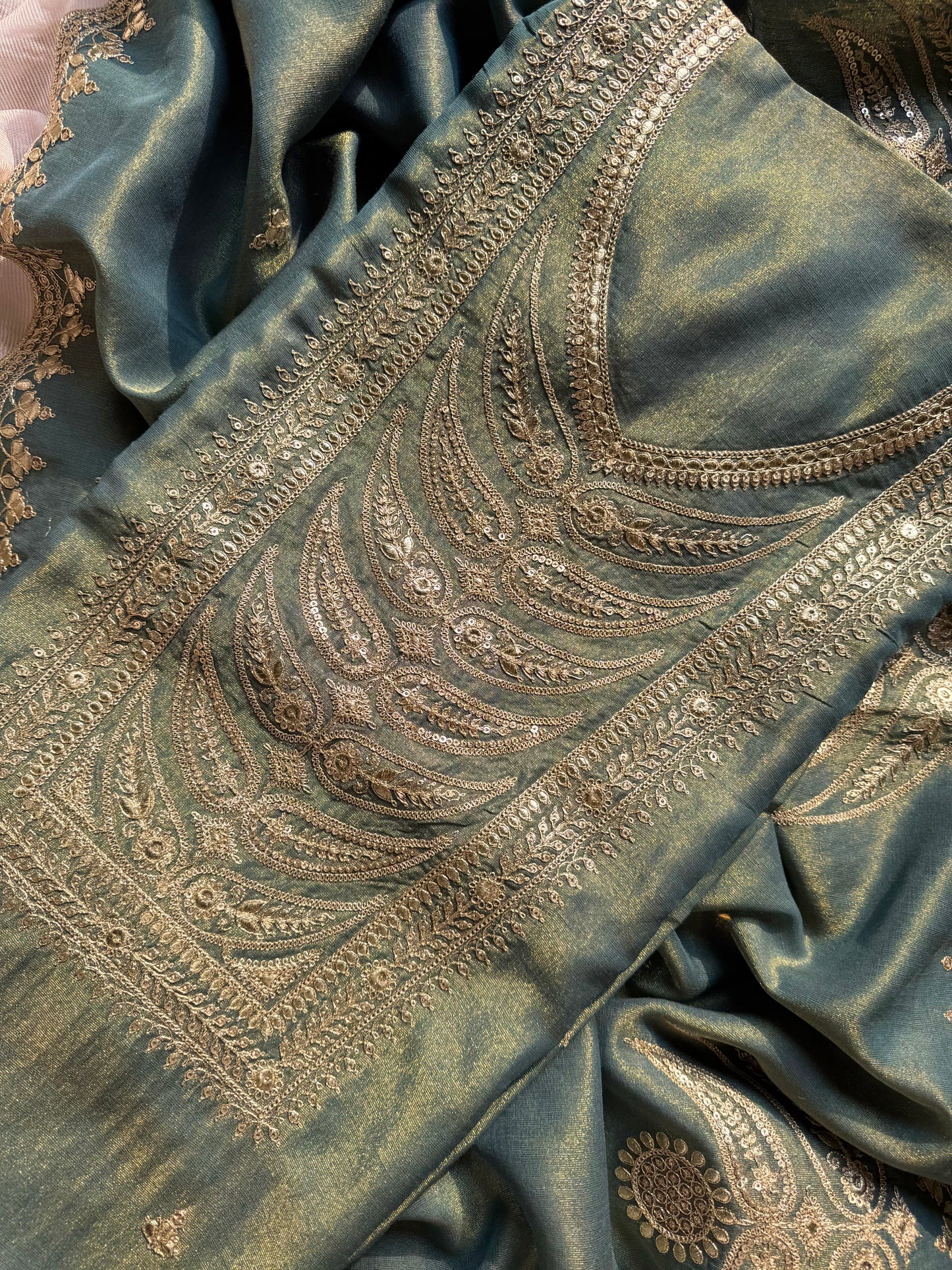 Luxurious Tissue silk suit