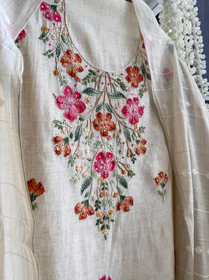 Linen handpainted frenchknot suit