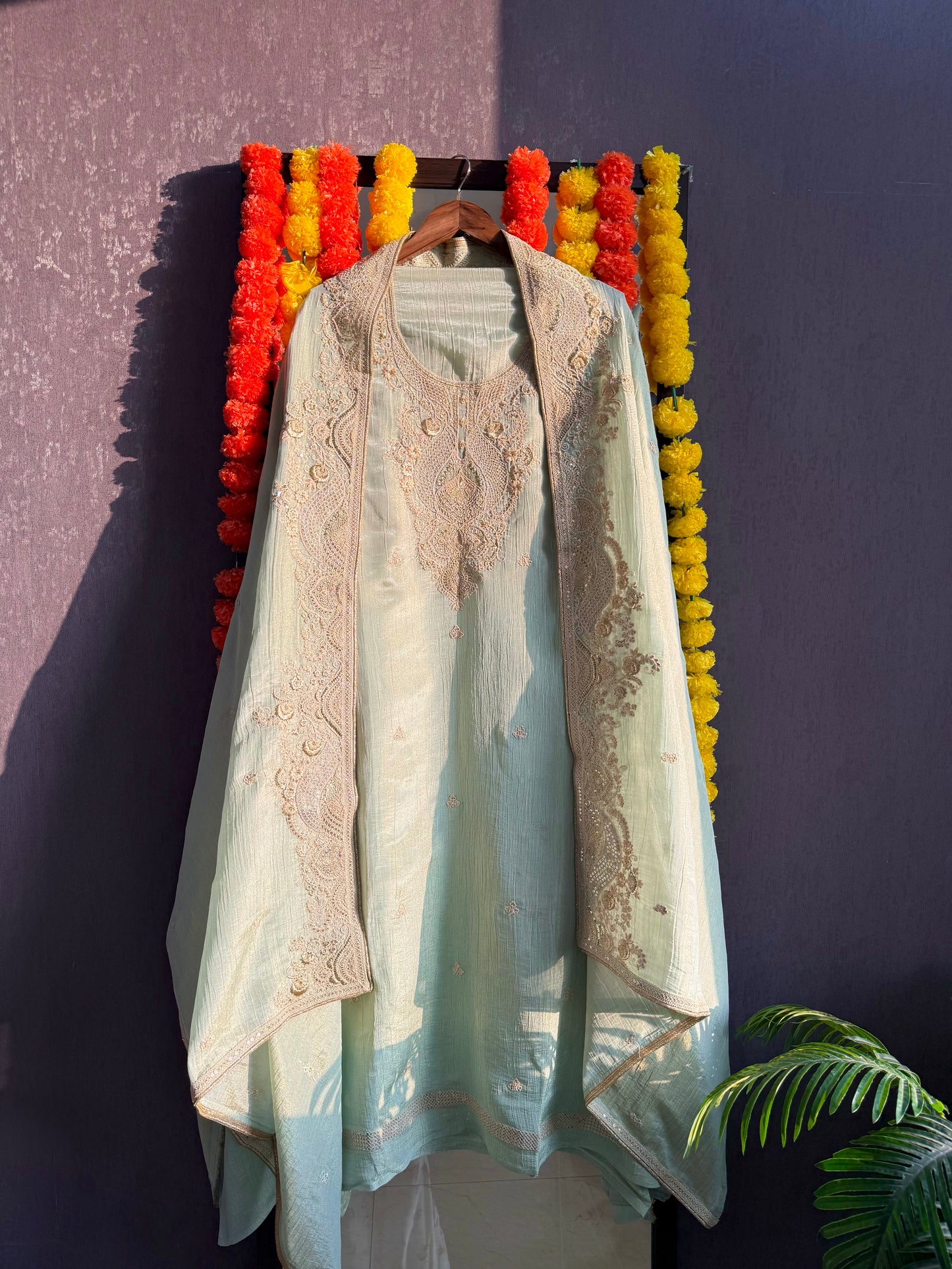 Luxurious soft Crush Tissue silk suit