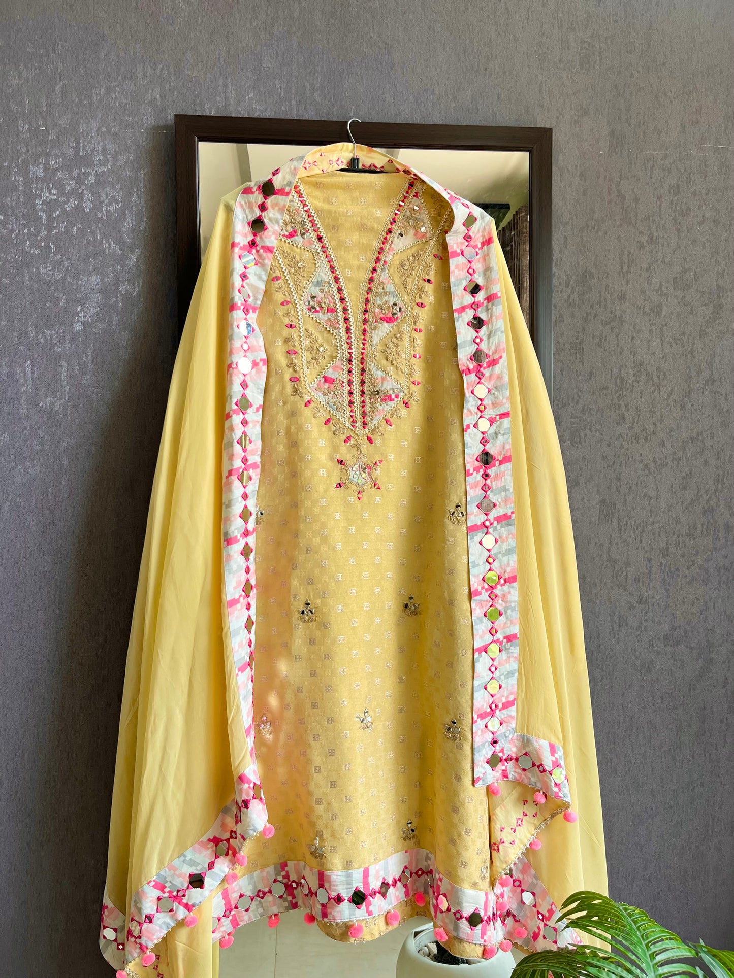 Luxurious sheesha aari work Tissue silk suit