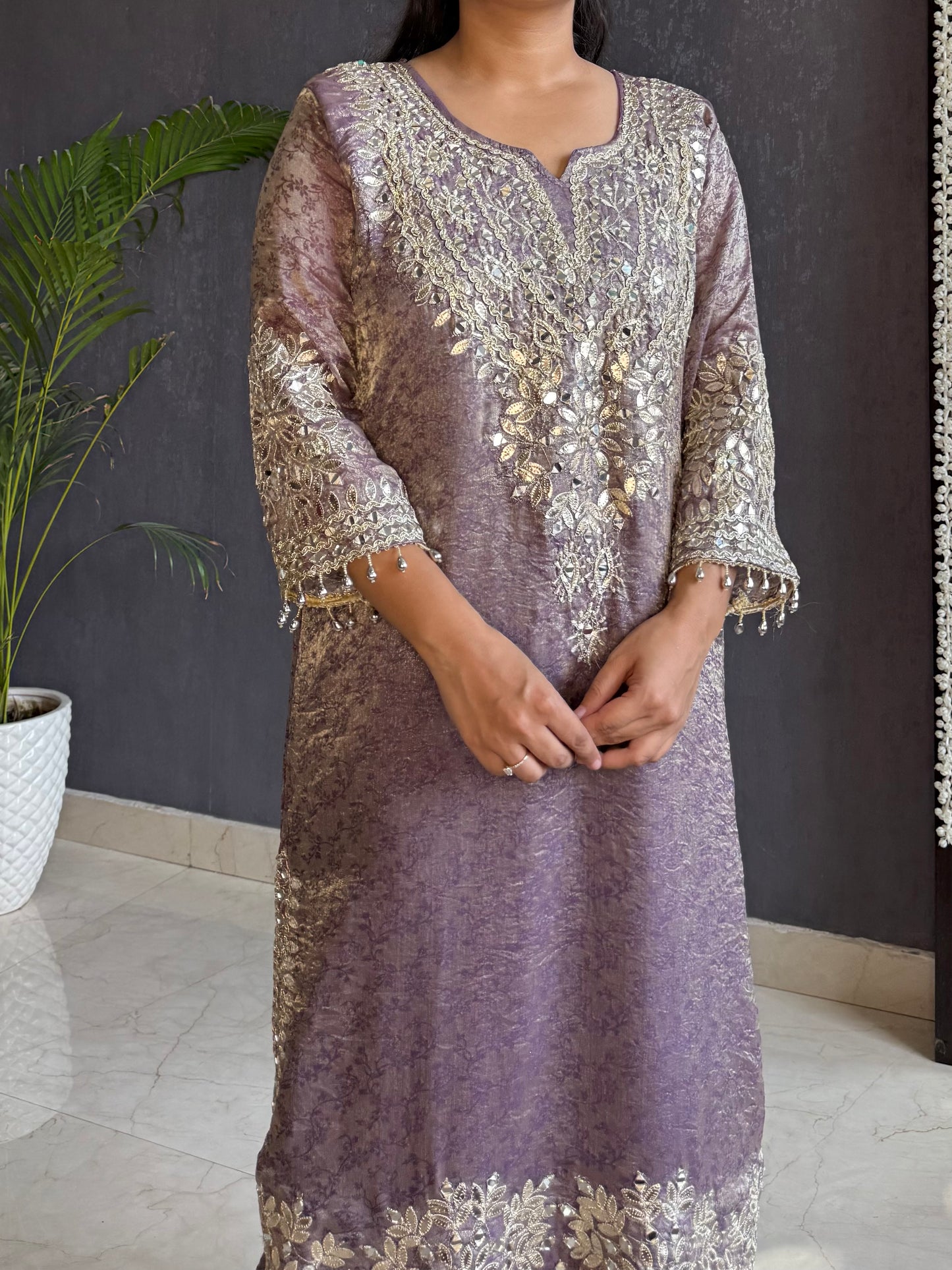 Tissue jacquard gotapatti mirror set