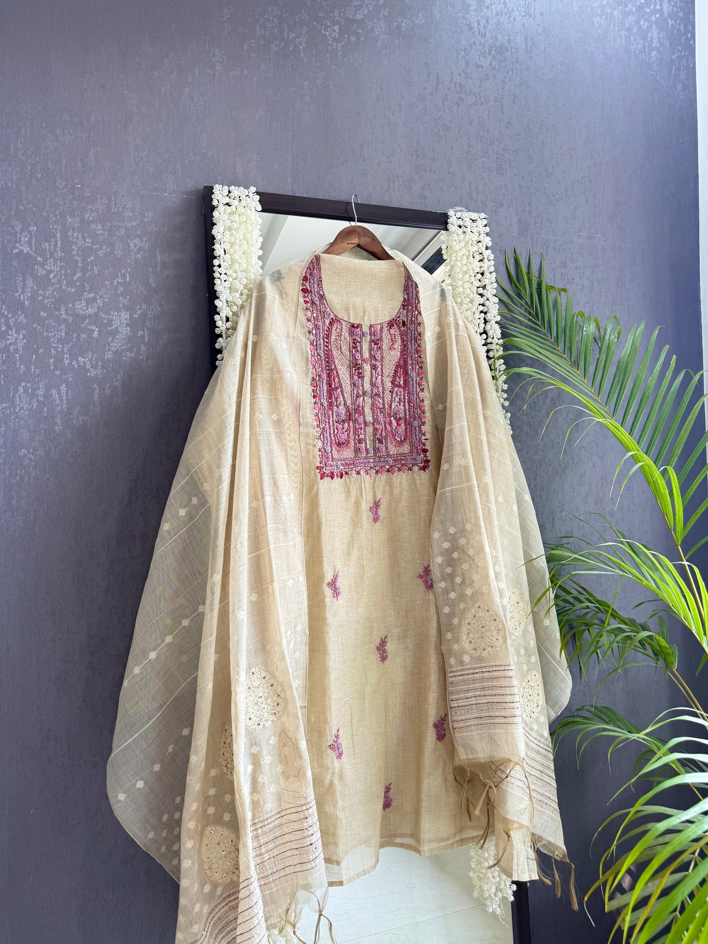 Linen paisley frenchknot suit