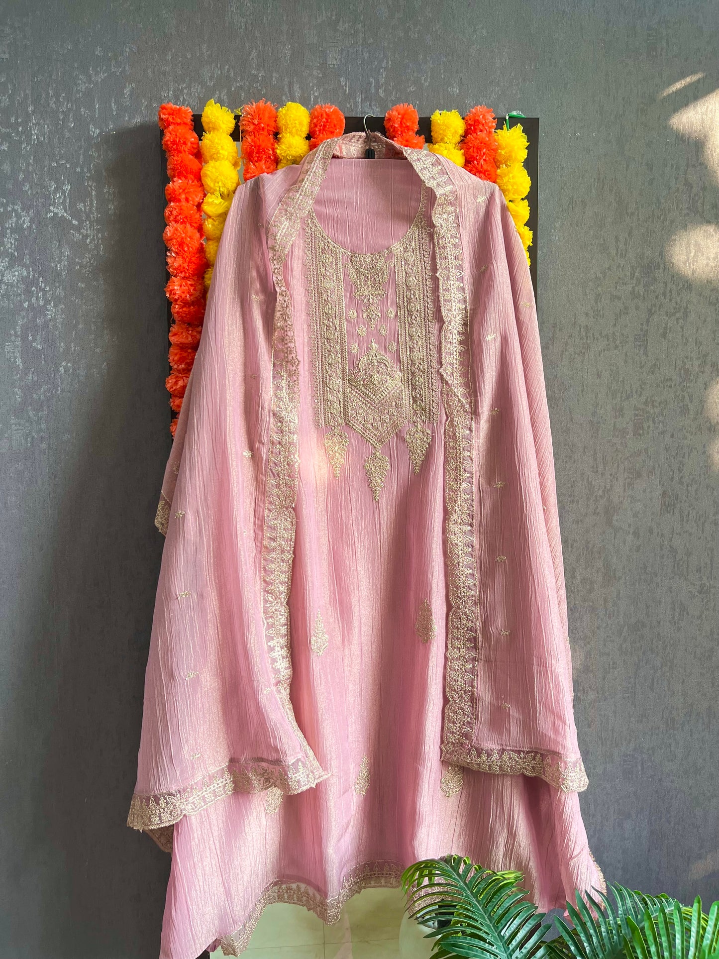Crush tissue aari work suit