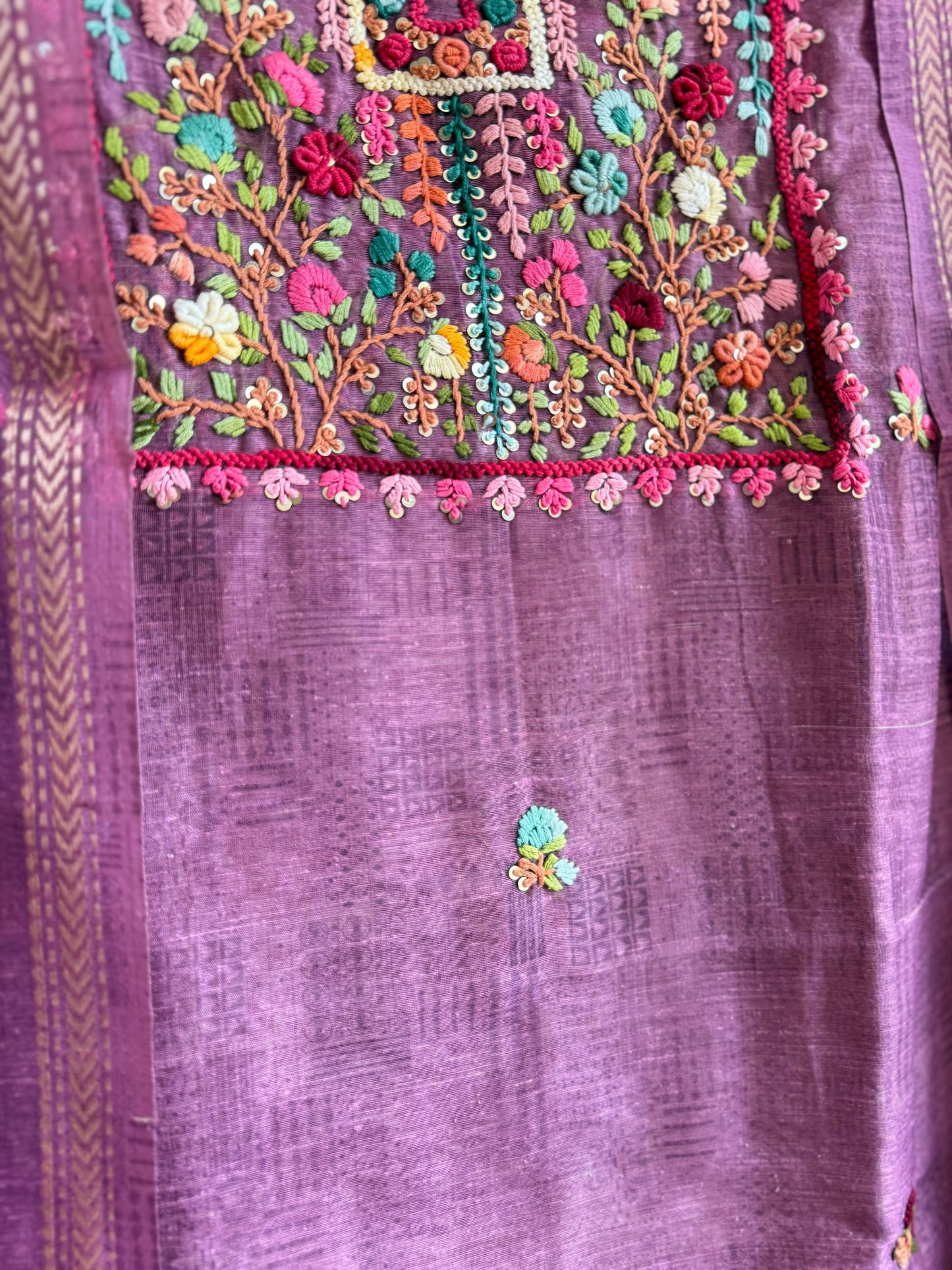 Premium linen handwork frenchknot suit