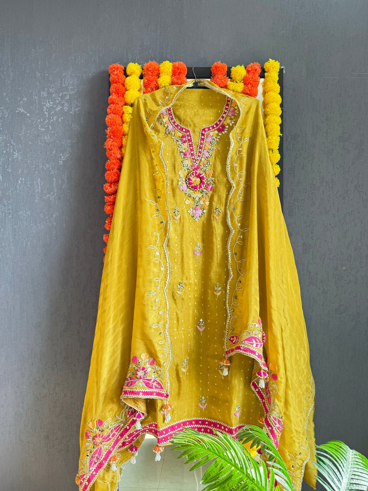 Luxurious Gotapatti Tissue silk suit