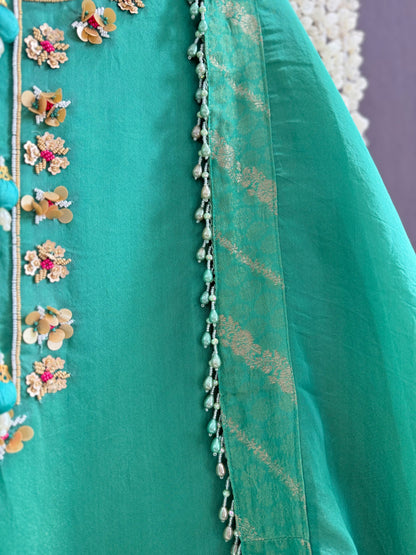 Luxurious elephants Handwork suit