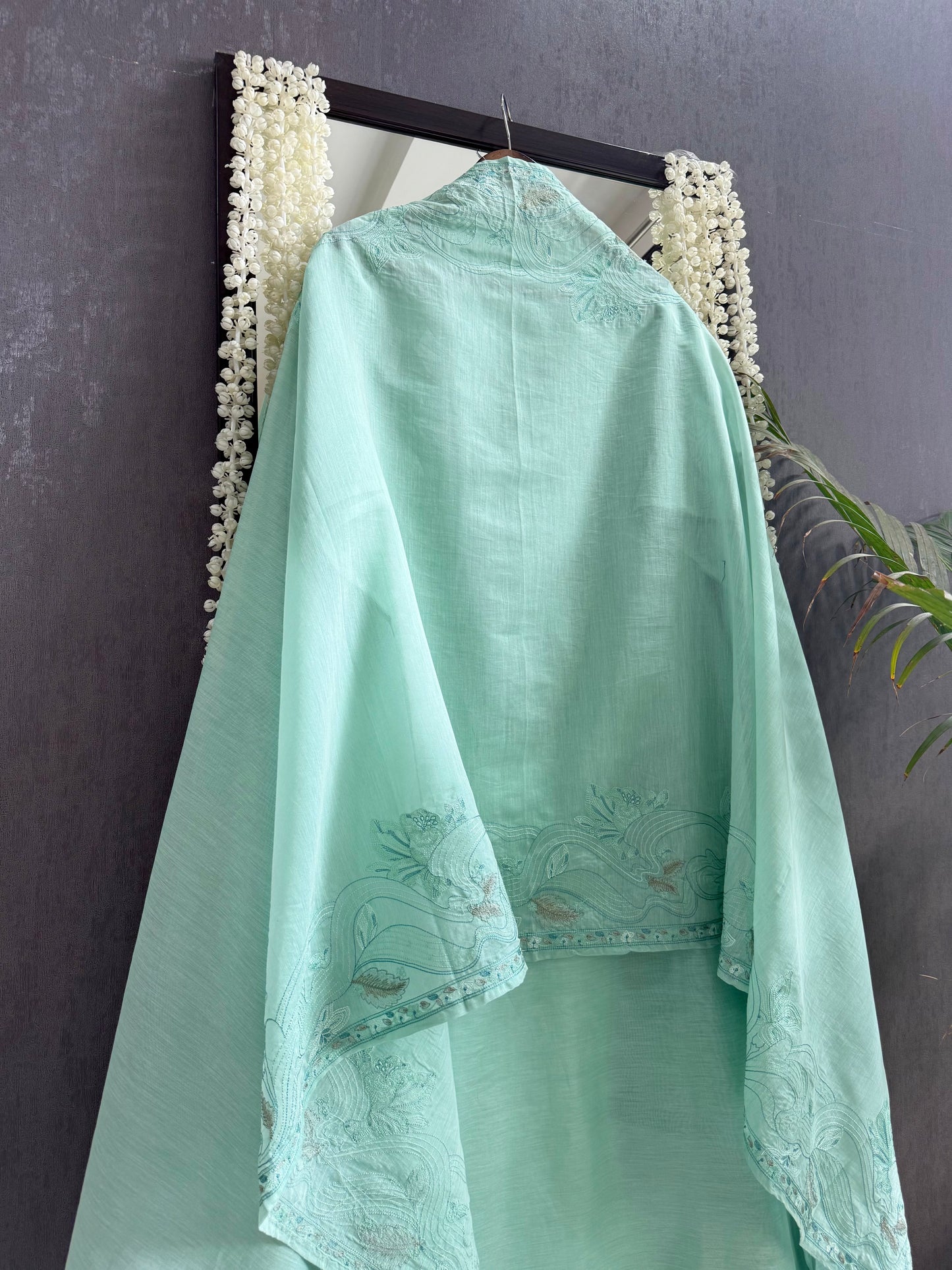 Luxurious Mul chanderi threadwork floral suit
