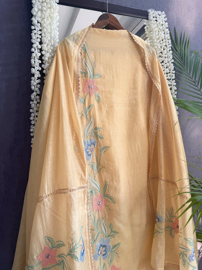 Luxurious Mul chanderi threadwork floral veil suit