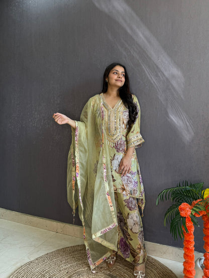 Mirrorwork Pakistani Suit
