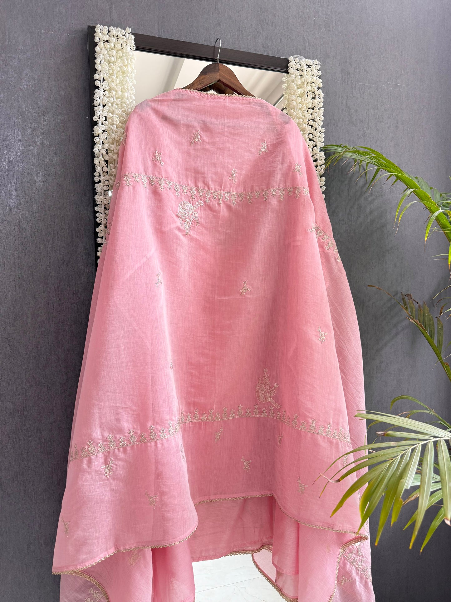 Luxurious Mul chanderi dori sitara suit