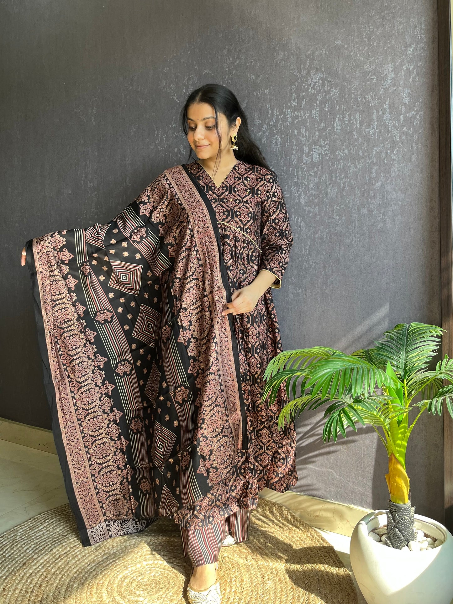 Alia cut printed suit set