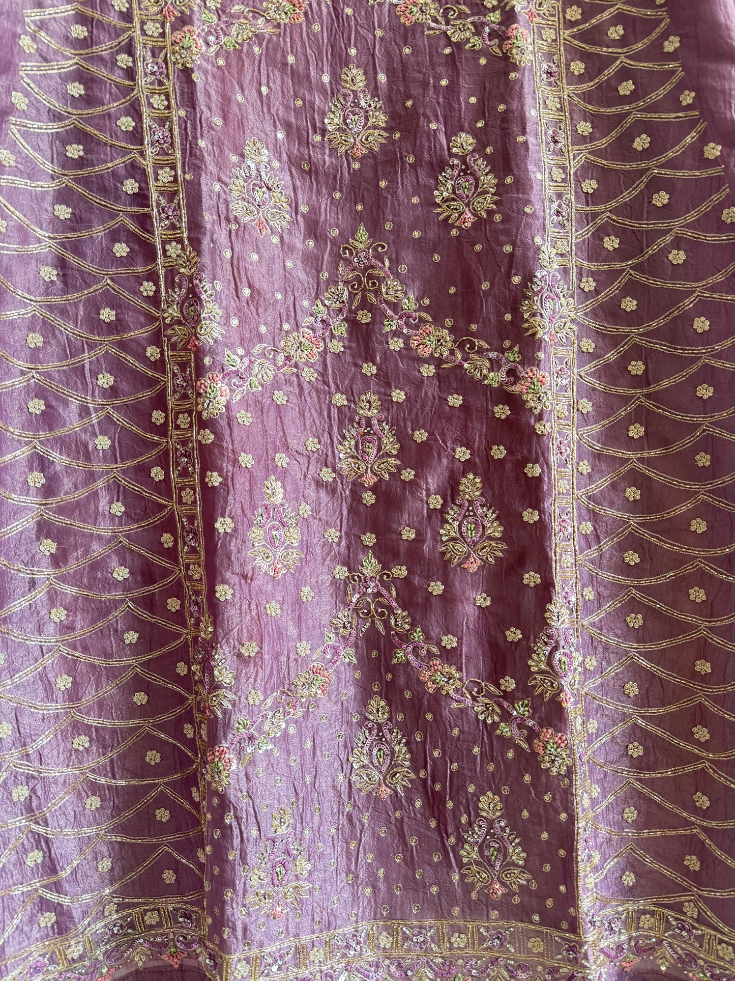 Luxurious Heeramandi suit