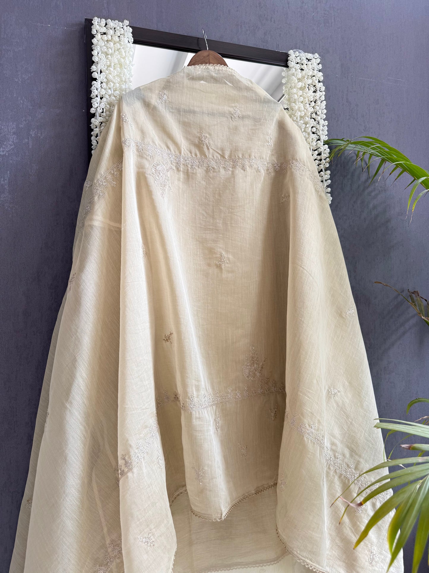 Luxurious Mul chanderi dori sitara suit