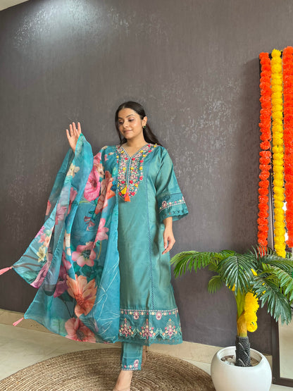 Aline Pakistani Handwork suit