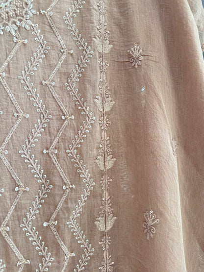 Luxurious Mul chanderi lucknowi bouquet suit