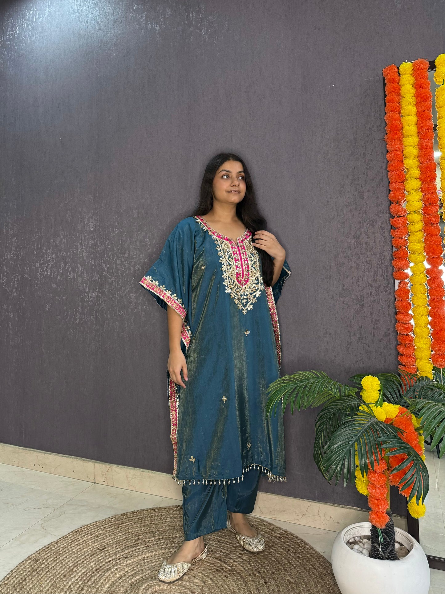 Gotapatti kaftan set