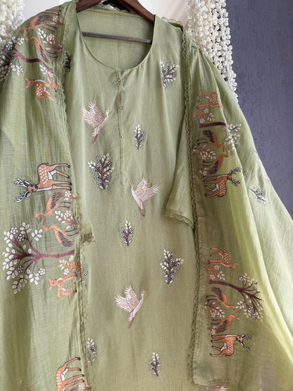 Luxurious Mul chanderi deers swans suit