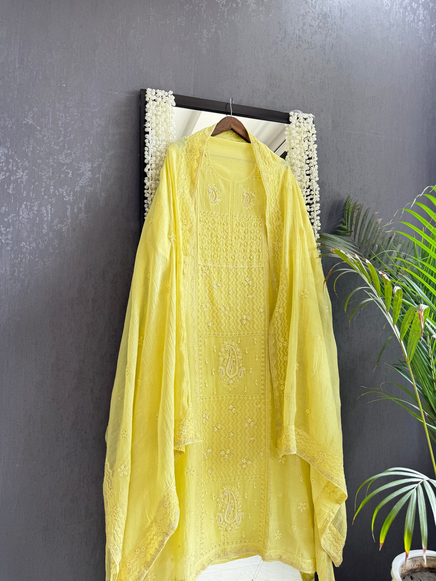 Luxurious Mul chanderi lucknowi paisley suit