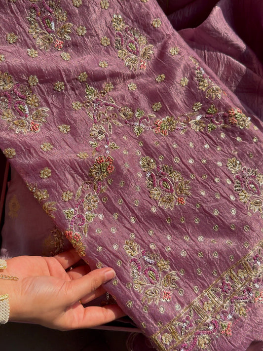 Luxurious Heeramandi suit