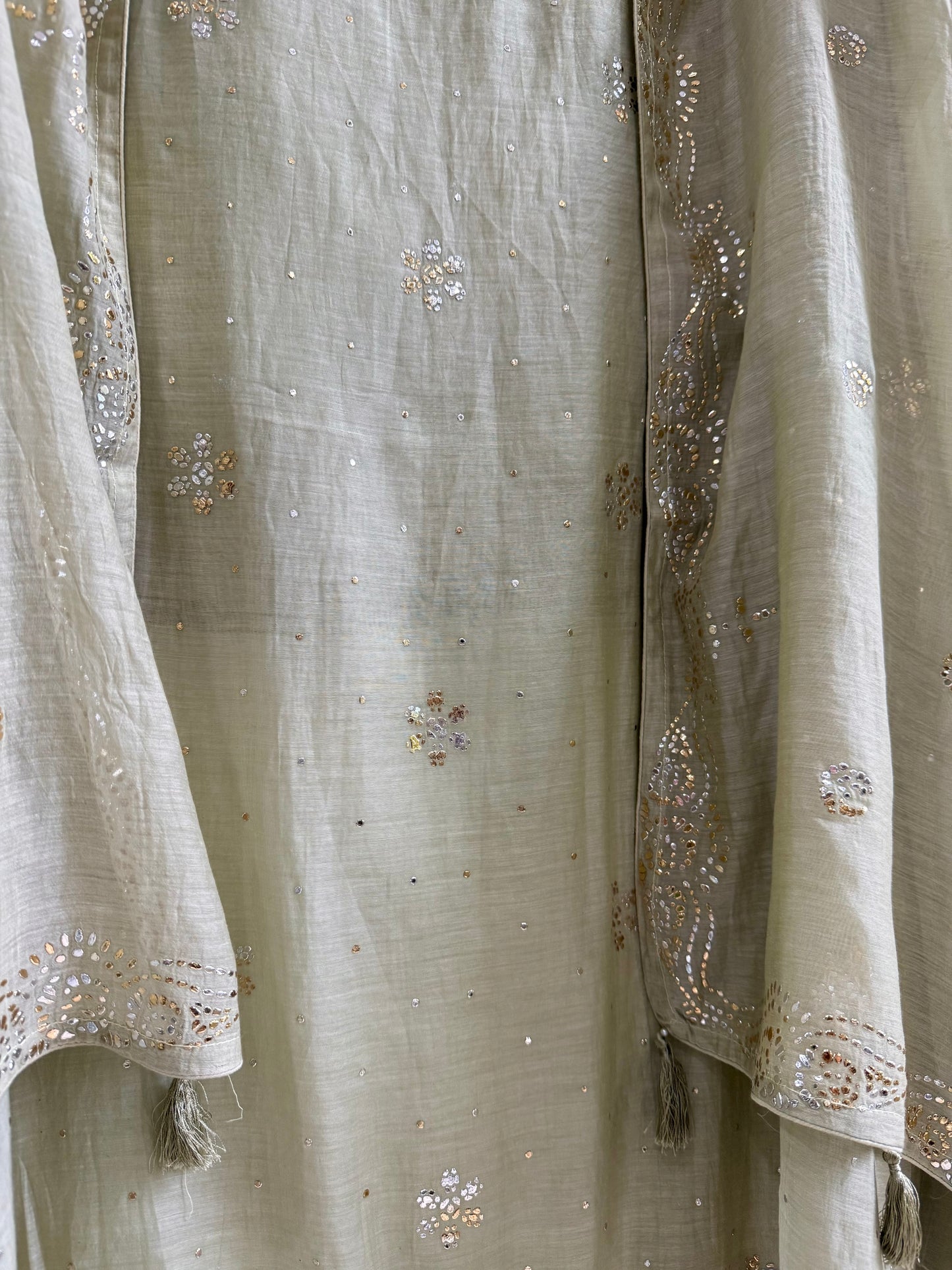 Luxurious Mul chanderi mukaish suit