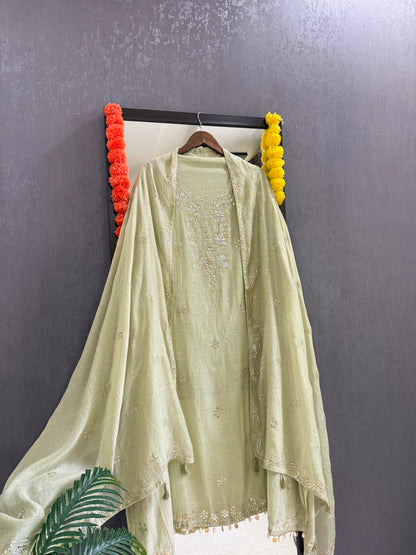 Luxurious Mul chanderi mukaish suit