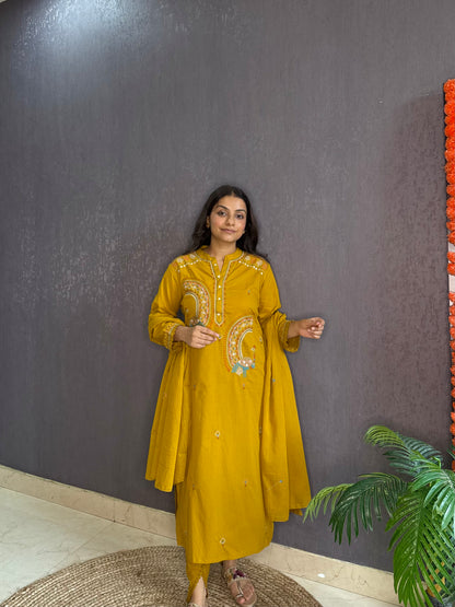 Pure cotton tulip pants peacock suit set
