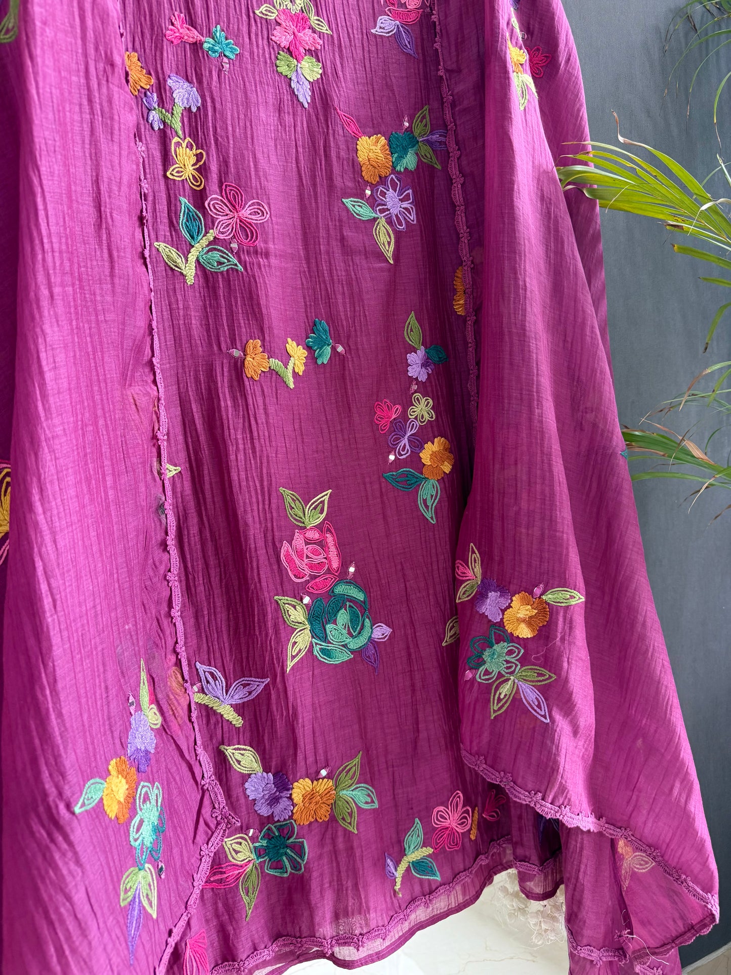 Luxurious Mul chanderi Frenchknot mirror work suit