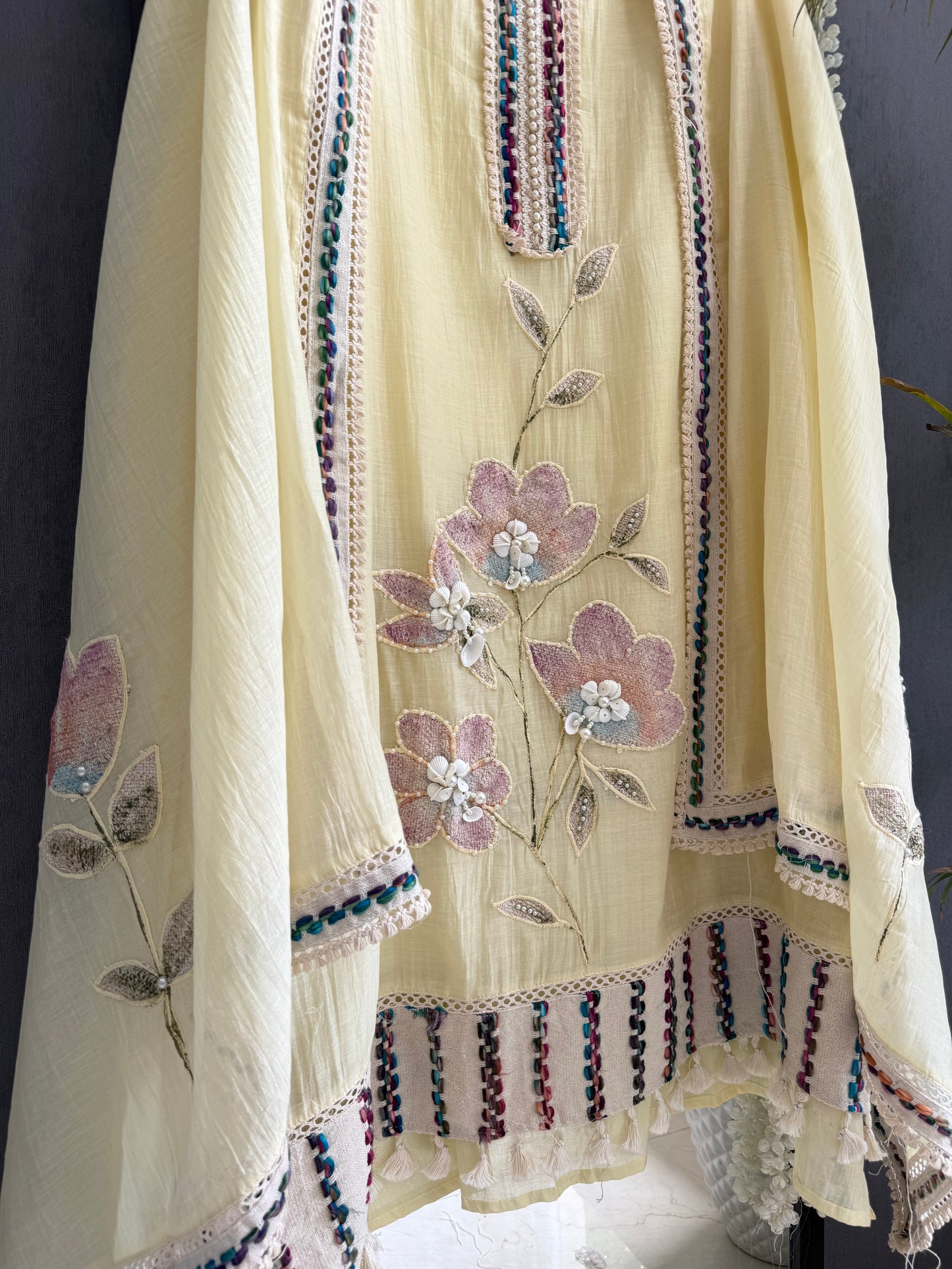 Luxurious Mul chanderi jute handpainted suit